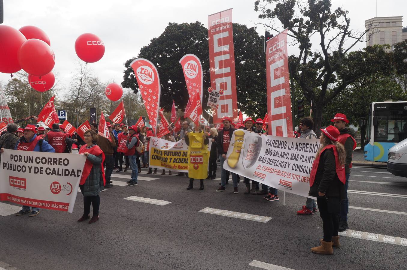 Fotos: Protesta de los trabajadores de Correos