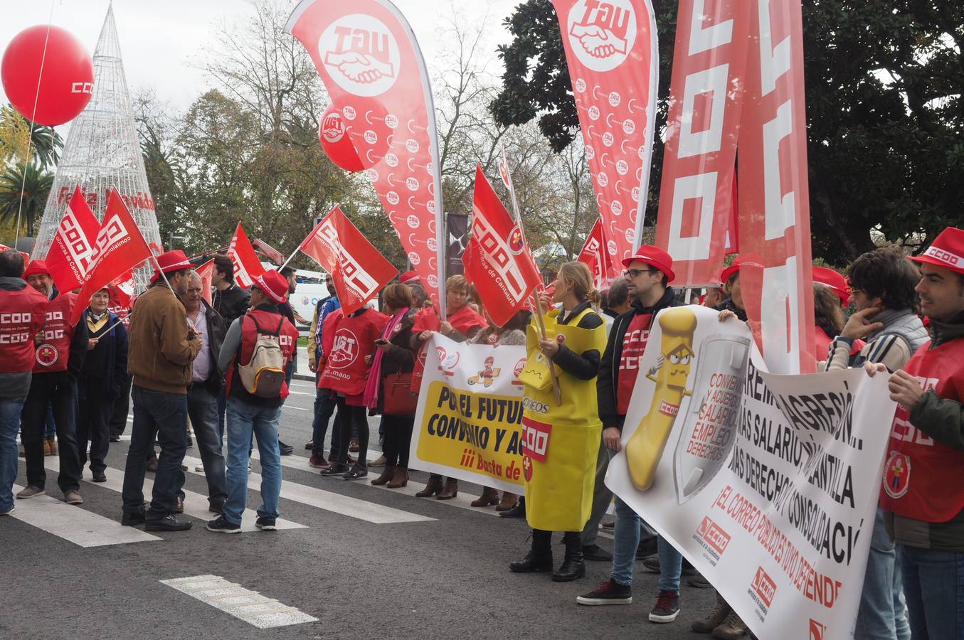 Fotos: Protesta de los trabajadores de Correos