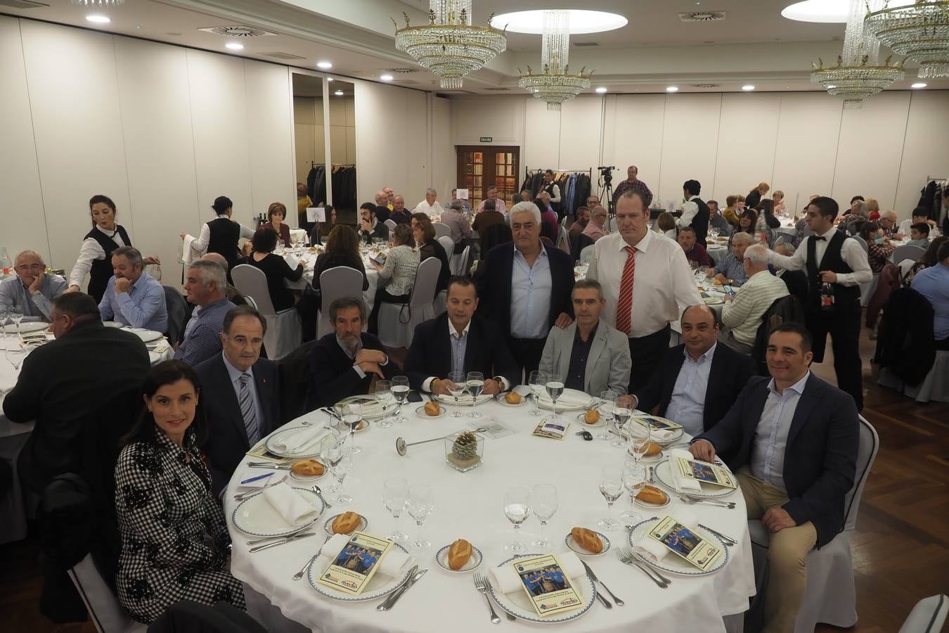 Fotos: Cena de la Peña Bolística Peñacastillo para celebrar una temporada de éxitos