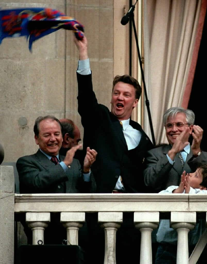 Celebración del título de Liga. Núñez, Van Gaal y Joan Clos, alcalde de Barcelona (1998)