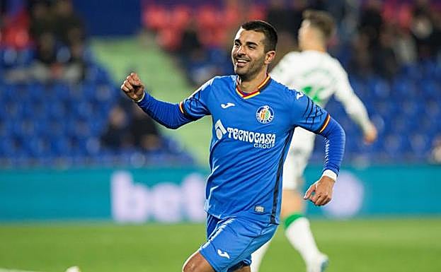 Ángel celebra uno de sus goles al Córdoba.