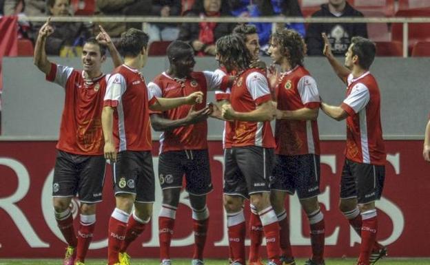 t Euforia. David Miguélez, Saúl, Ayina, Mariano, Granero, Barrio y Orfila celebran el gol del empate de la eliminatoria frente al Sevilla. 