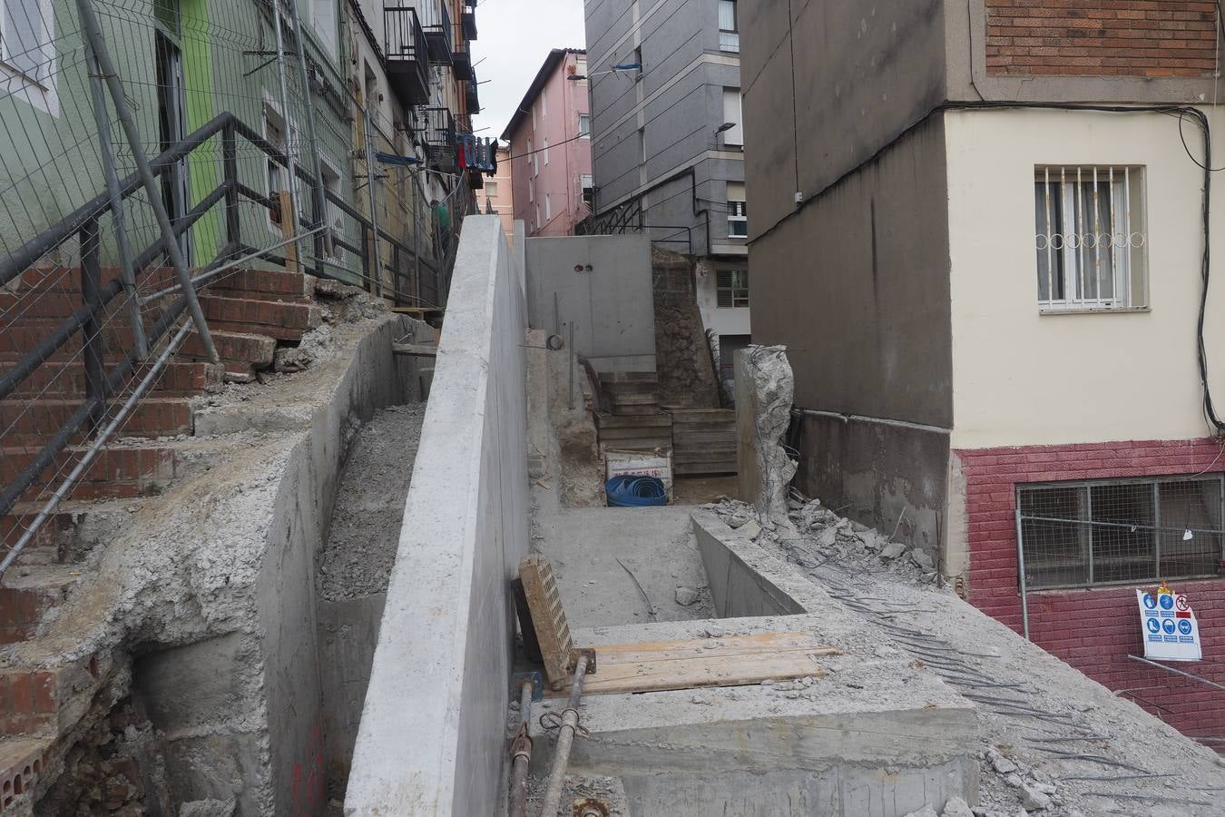 Fotos: Así son las tripas de las escaleras mecánicas del Gurugú