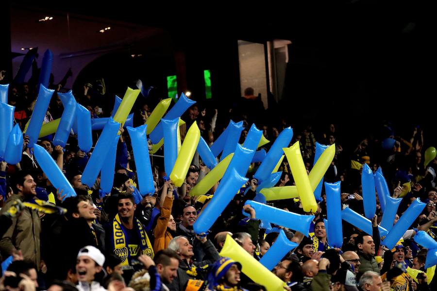 Fotos: Las aficiones de River y Boca llenan de color el Santiago Bernabéu