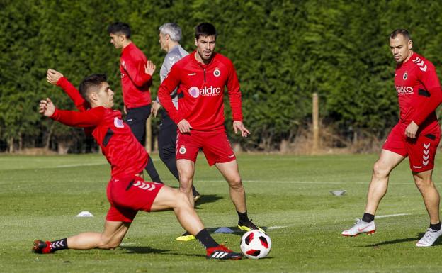 Jon Ander es duda tras sufrir una contusión en su tobillo izquierdo