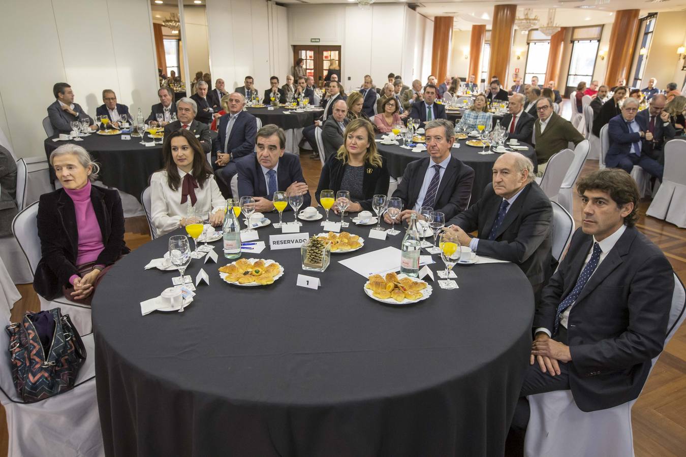 Fotos: Antón Costas en el Foro Económico