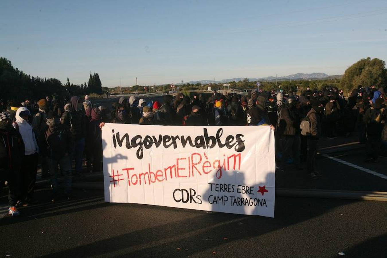 El presidente del Gobierno, Pedro Sánchez, preside este viernes el Consejo de Ministros en la Llotja de Mar de Barcelona. La ciudad condal vive una jornada de concentraciones y protestas de la mano de los CDR.