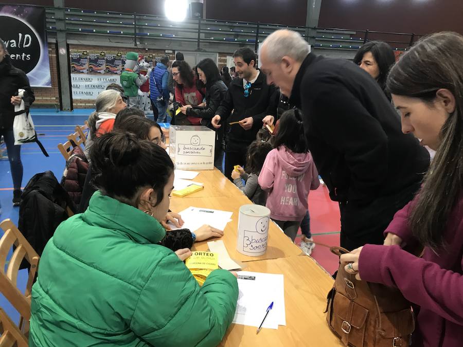 Los vecinos han participado esta mañana en una marcha a favor de la asociación 'Buscando Sonrisas'