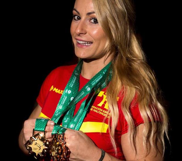 Lydia Valentín, con las medallas conquistadas en el último Mundial. 