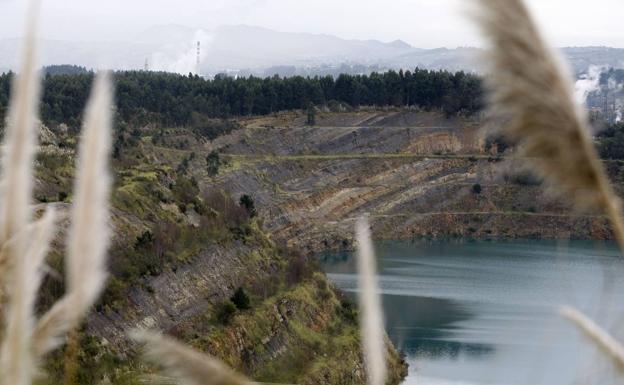 Amica propone crear un parque temático sobre la prehistoria en la vieja mina de Reocín