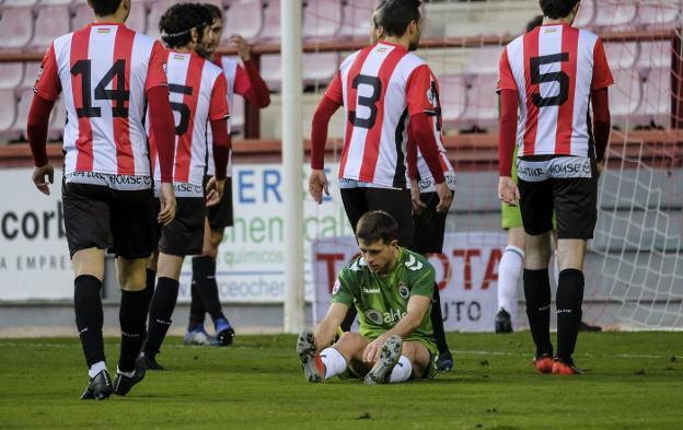  Problemas con el gol. Alberto Noguera, debutante en Logroño, no pudo materializar la ocasión más clara del Racing en el partido de Las Gaunas. 