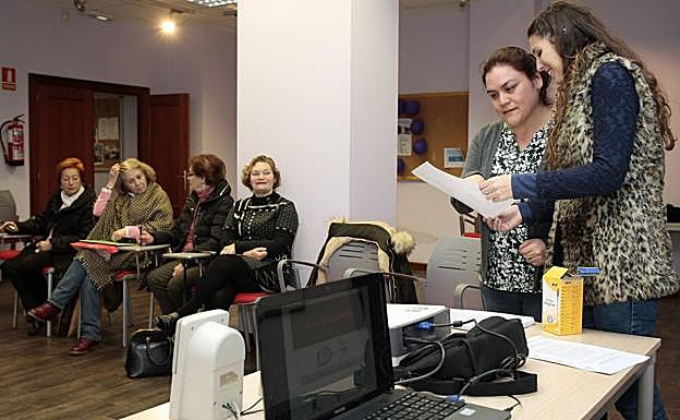 Santander destinará 33.000 euros a programas de igualdad