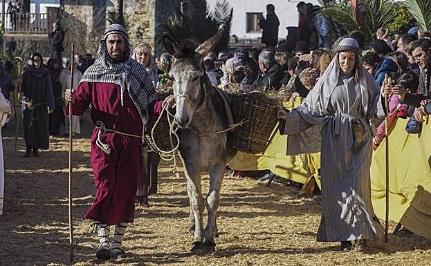 Imagen principal - Seña revivió el nacimiento de Jesús