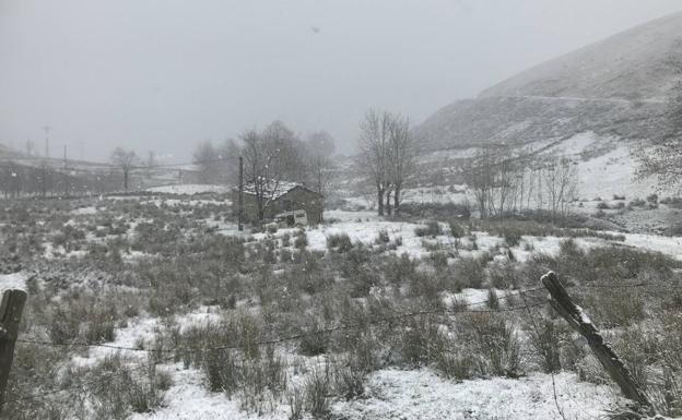 Imagen de una zona cercana a Lunada teñida de blanco.