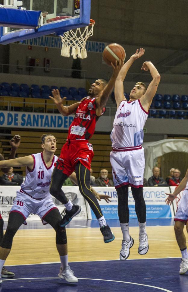 André Norris, durante el partido de ida en Santander. 