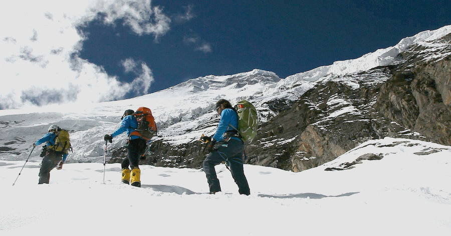 El veterano montañero, que el 5 de febrero cumplirá 80 años, se recupera de una operación de rodilla para ascender al Dhaulagiri la próxima primavera