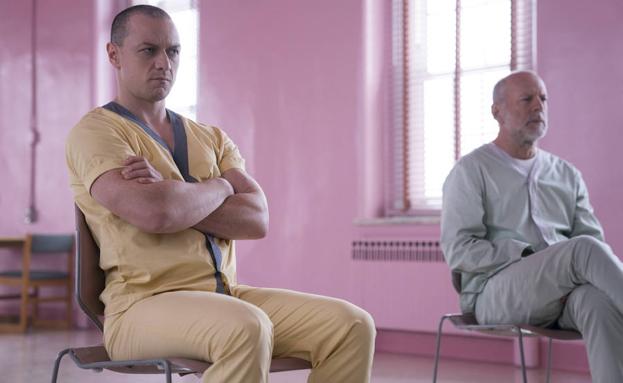 James McAvoy y Bruce Willis recuperan en 'Glass' sus personajes de 'Múltiple' y 'El protegido'.