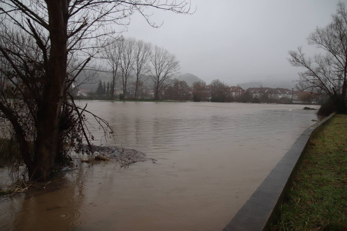 Imágenes de las inundaciones en las zonas de Ampuero y Soba