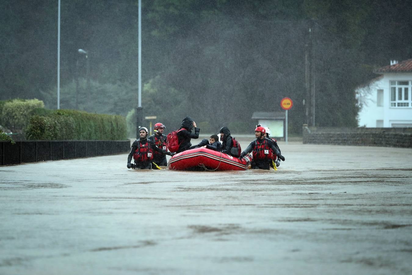 Fotos: Las inundaciones en los municipios de Mazcuerras y Cabezón de la Sal