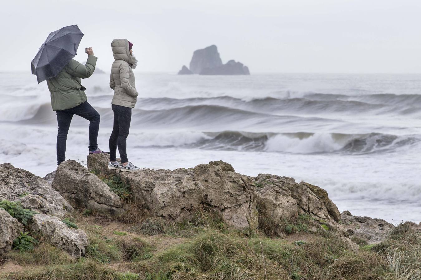 Fotos: La borrasca &#039;Gabriel&#039; deja viento y lluvia en Cantabria