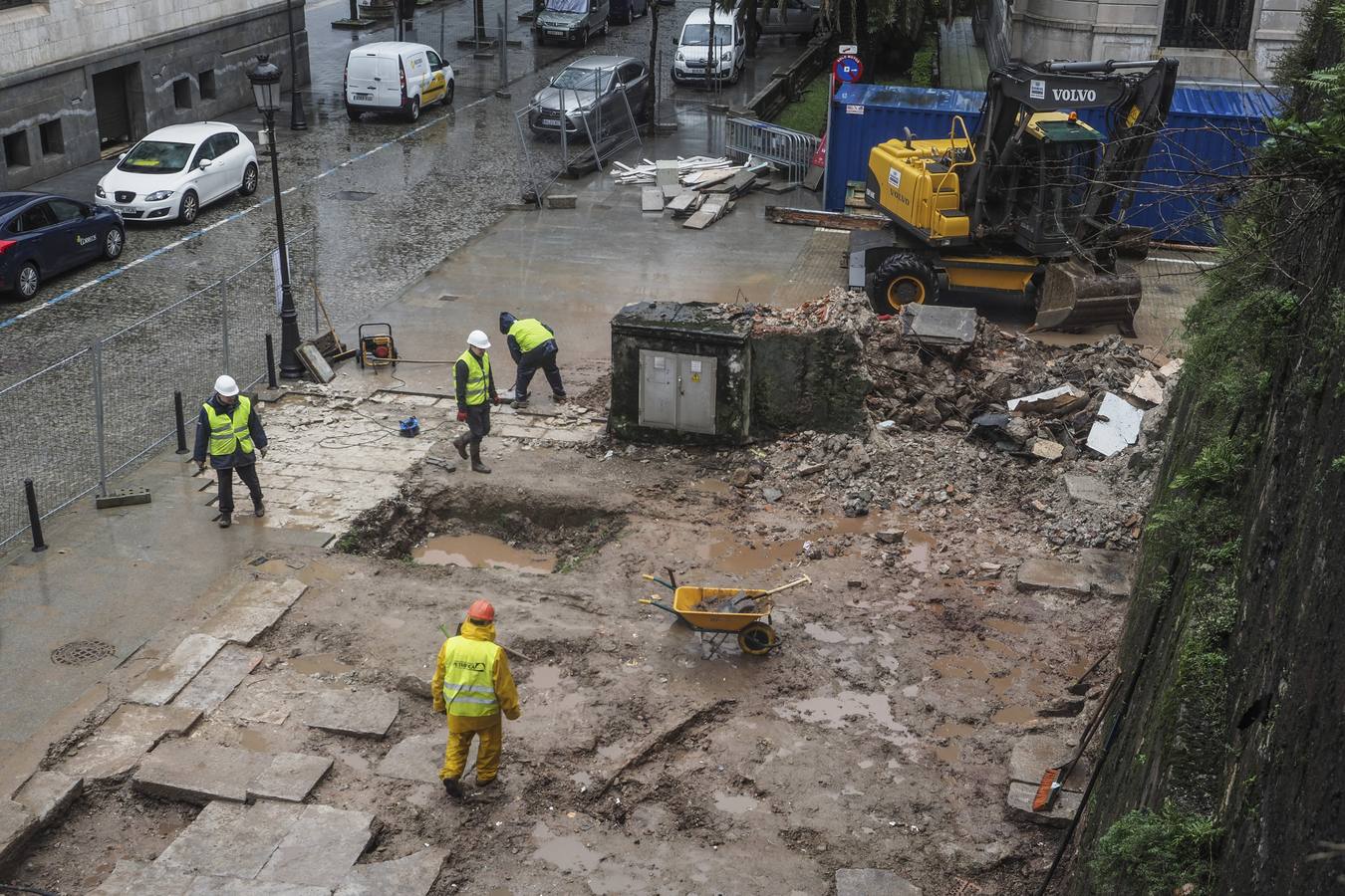 Fotos: Adiós al local comercial en el bajo de la Catedral