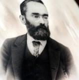 Tiburcio García, padre de Adolfo, fundador de la primera farmacia de Sarón.