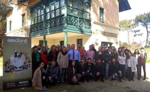 Foto de grupo de los asistentes a la formación.