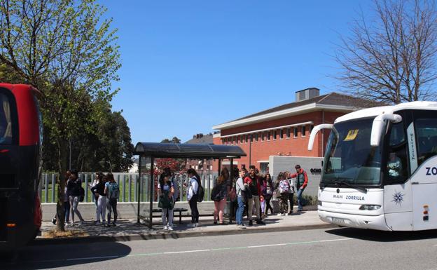 Se investigan posibles «prácticas anticompetitivas» en empresas de transporte público y escolar en Cantabria