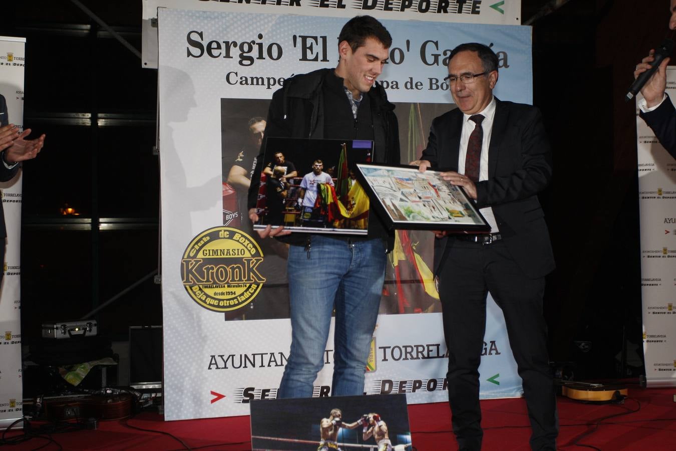 Fotos: Torrelavega homenajea a Sergio &#039;El Niño&#039; García por retener el título de campeón del Europa de peso superwelter