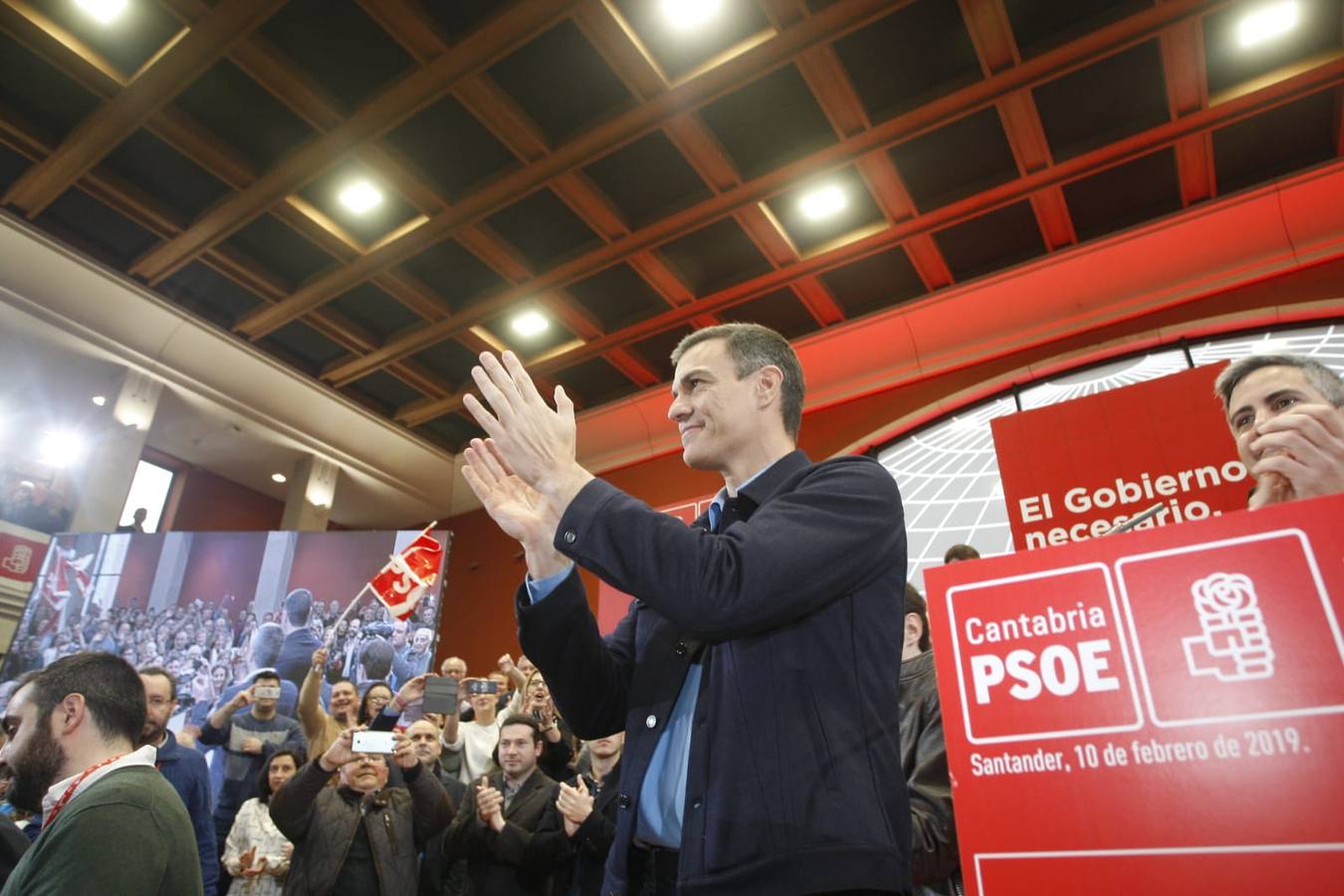 Fotos: Pedro Sánchez presenta a casares como candidato a la alcaldía de Santander