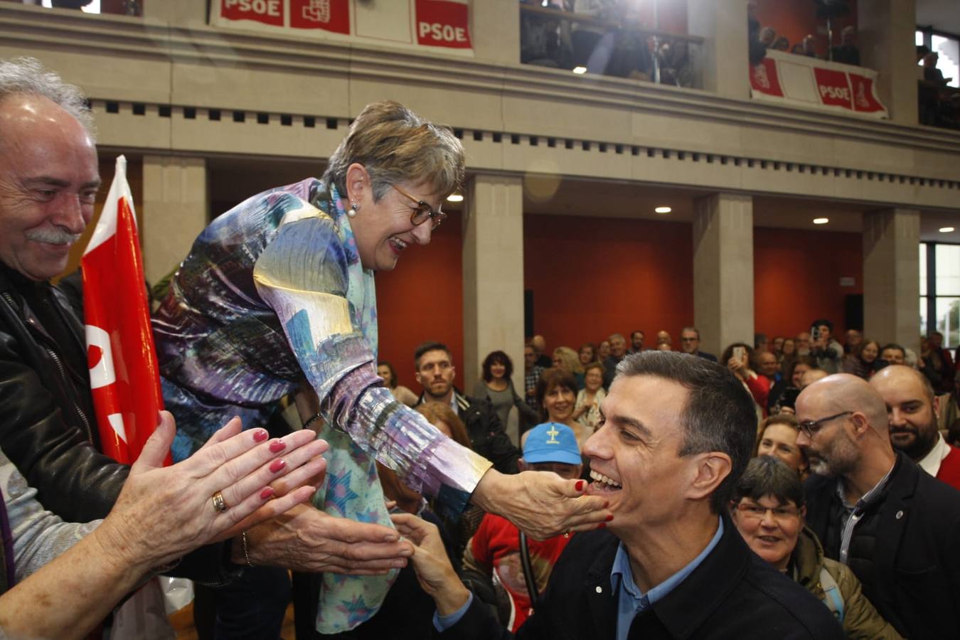 Fotos: Pedro Sánchez presenta a casares como candidato a la alcaldía de Santander