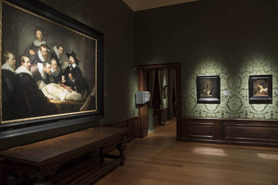 Holanda celebra el genio rebelde de Rembrandt. El Rijksmusem muestra completa su fabulosa colección del innovador y herético 'maestro de la luz' junto a otros museos del país. Imágenes facilitadas por los distintos museos: Rijksmuseum, Casa Rembrandt, Mauritshuis, organización del año Rembrandt y Royal Delft.