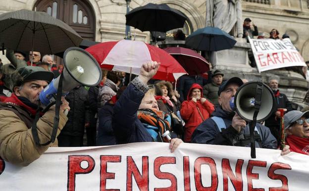 La deuda subirá al 130% del PIB en 30 años si no se reforman las pensiones