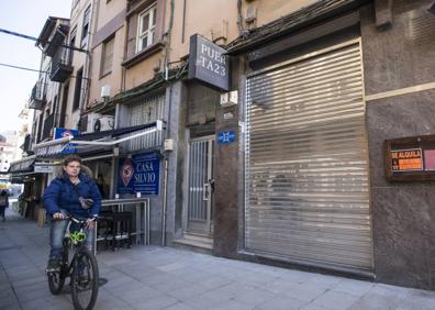 Imagen secundaria 1 - El centro de Santander se llena de locales hosteleros cerrados en el arranque del año