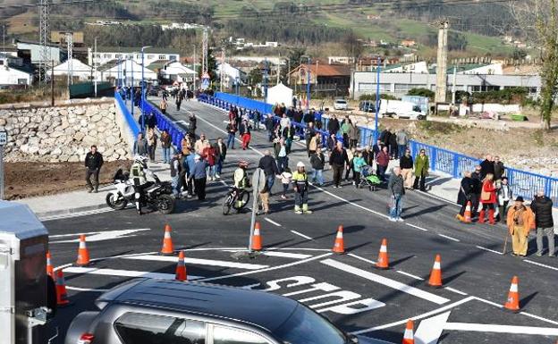 Inauguración del nuevo puente Renero entre Los Corrales y San Felices