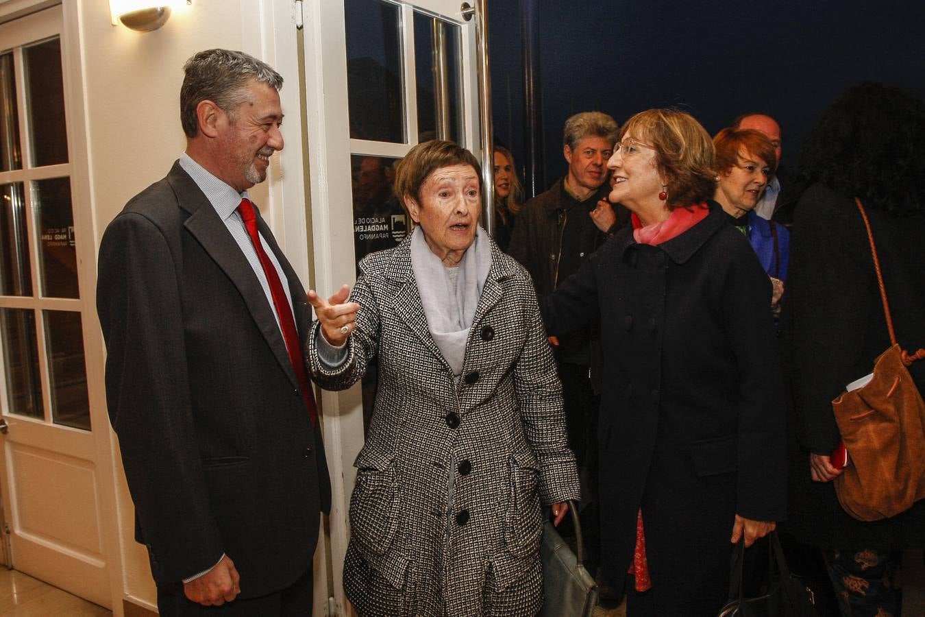 Gloria Torner recibió ayer la Medalla de Plata de Santander durante un acto en el que, con un gran sentido del humor y espontaneidad, recordó su trayectoria