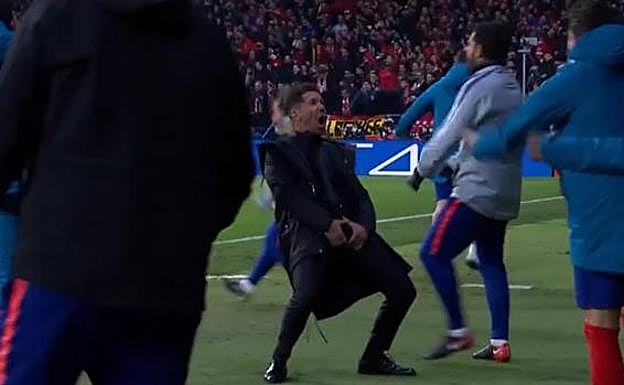 El polémico gesto de Simeone durante el Atlético-Juventus. 