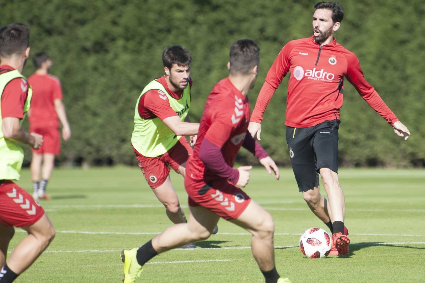 Fotos: Entrenamiento del Racing para preparar el partido de Langreo