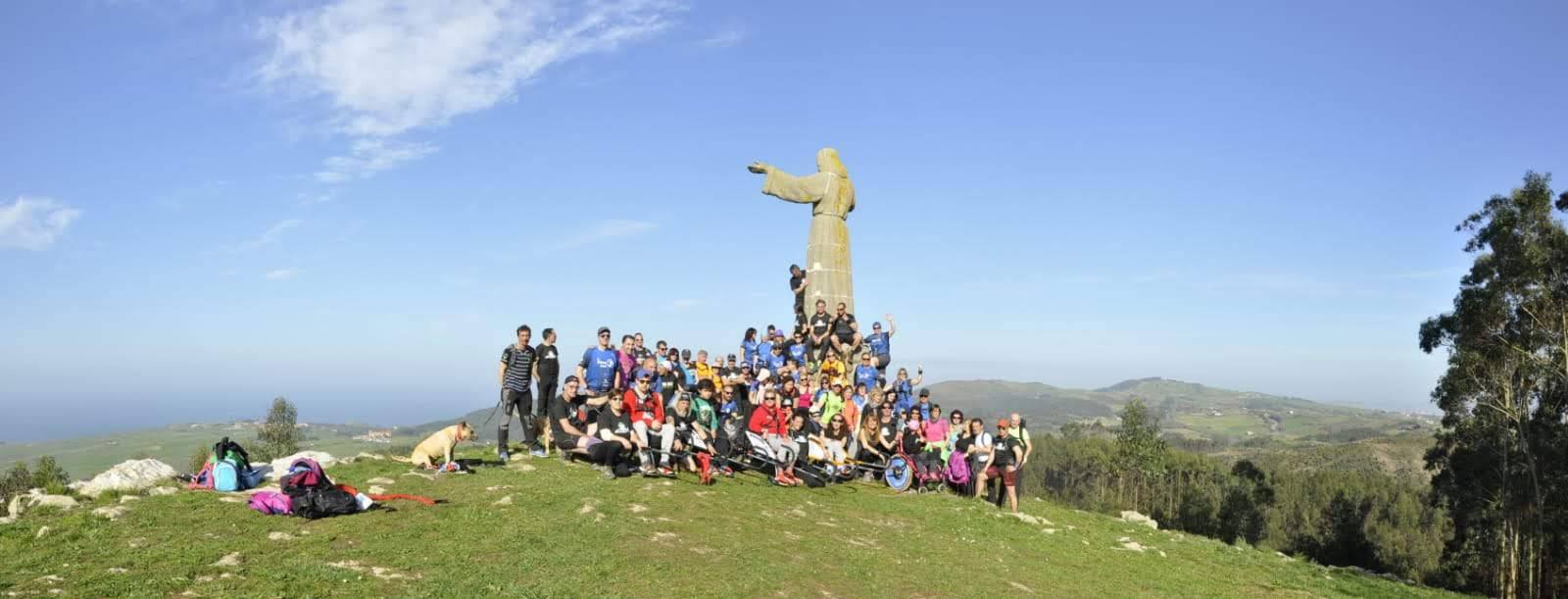 Fotos: Ruta adaptada y en familia por los acantilados de Alfoz de Lloredo