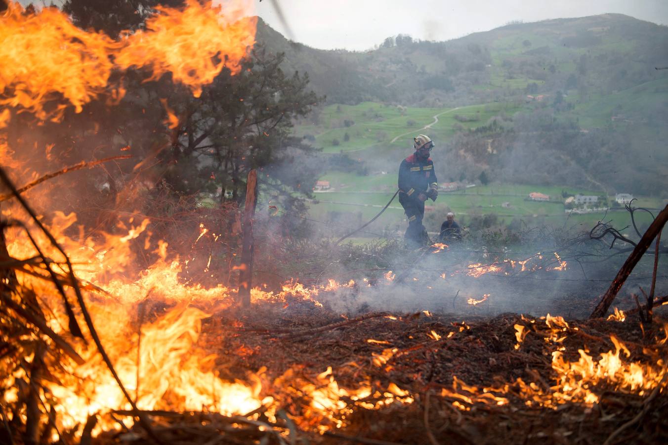 Fotos: Incendios en Cantabria