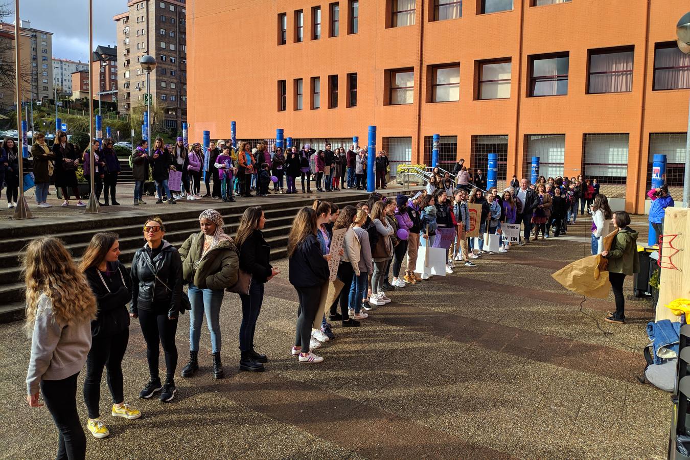 Performance realizada en la Universidad de Cantabria este viernes por la mañana.