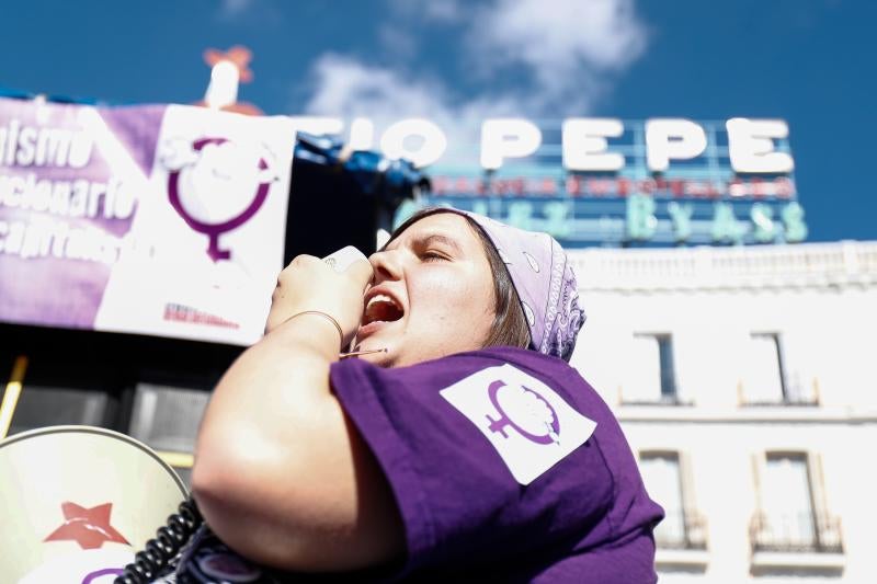 Una marea morada recorre todo el país para reivindicar la igualdad de género