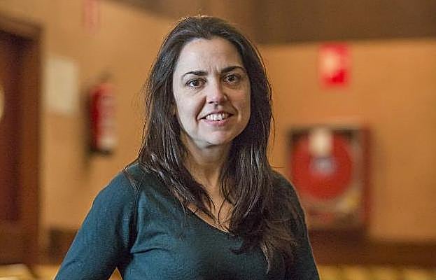 Diana Luque en el salón de actos de la Facultad de Medicina, donde ha impartido el taller. 