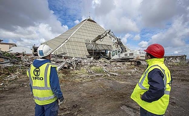 El perfil de la bahía cambia sin la pirámide