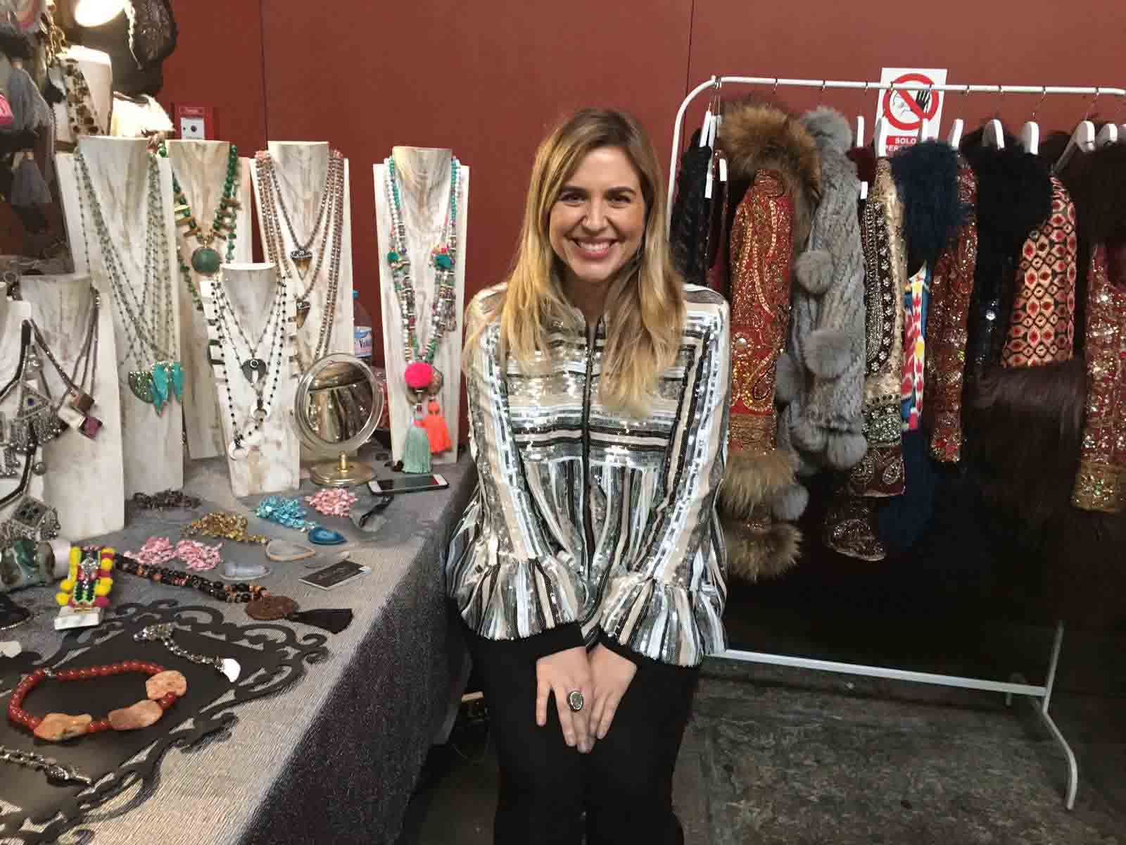 Paula Alegría. Santander. Allegra. Diseñadora de moda y complementos de esencia ‘boho-chic’. “Es injusto que no llegamos al mismo lugar que los hombres. De hecho, los grandes diseñadores son hombres como pasa con cocineros o peluqueros. Nos queda mucho camino. Mi mensaje para la gente creativa es que insista y no se dé por vencida. Hay que luchar para poder vivir de lo que quieres”. 