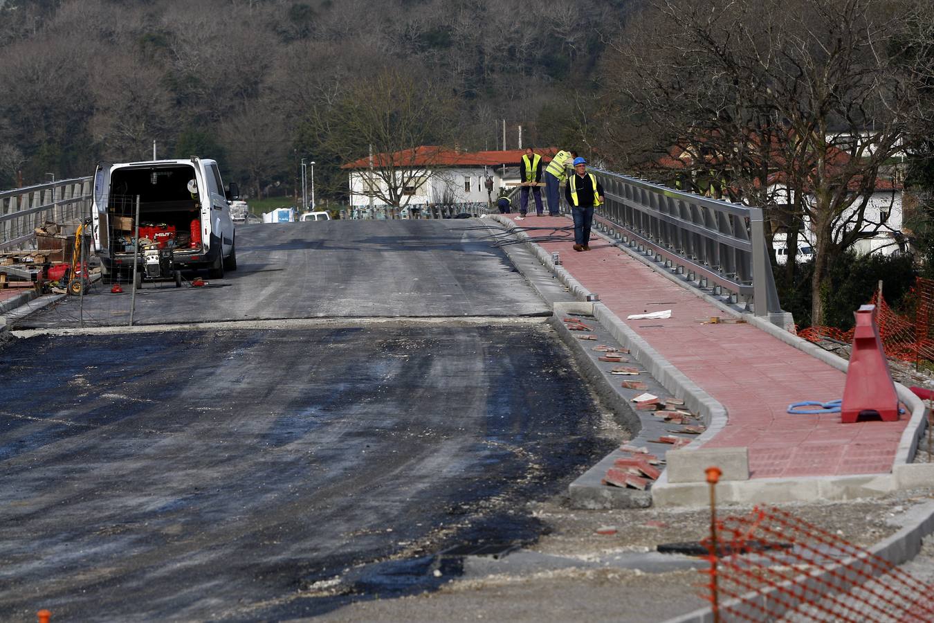 Fotos: El puente de Golbardo a falta de dos semanas