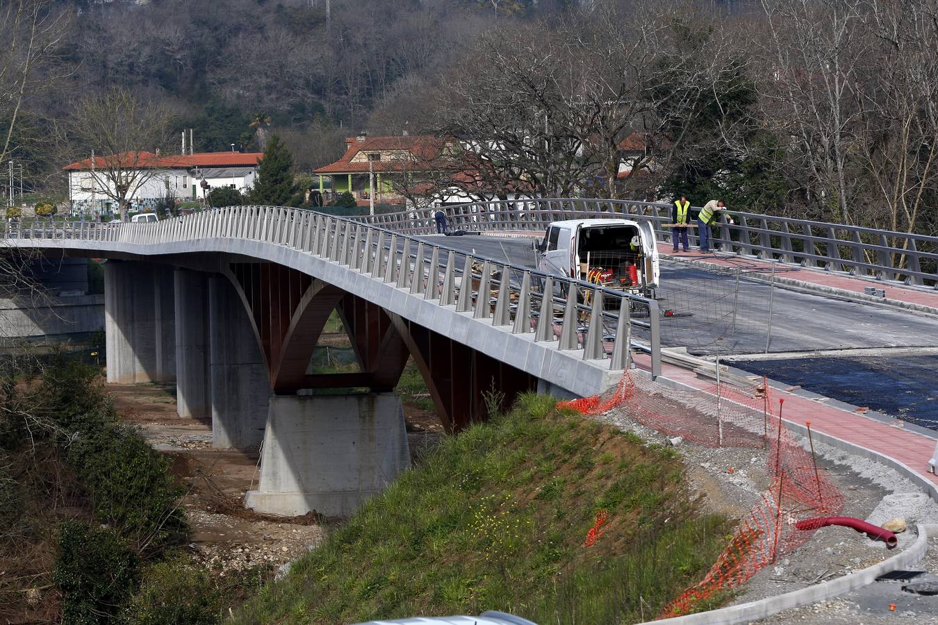 Fotos: El puente de Golbardo a falta de dos semanas