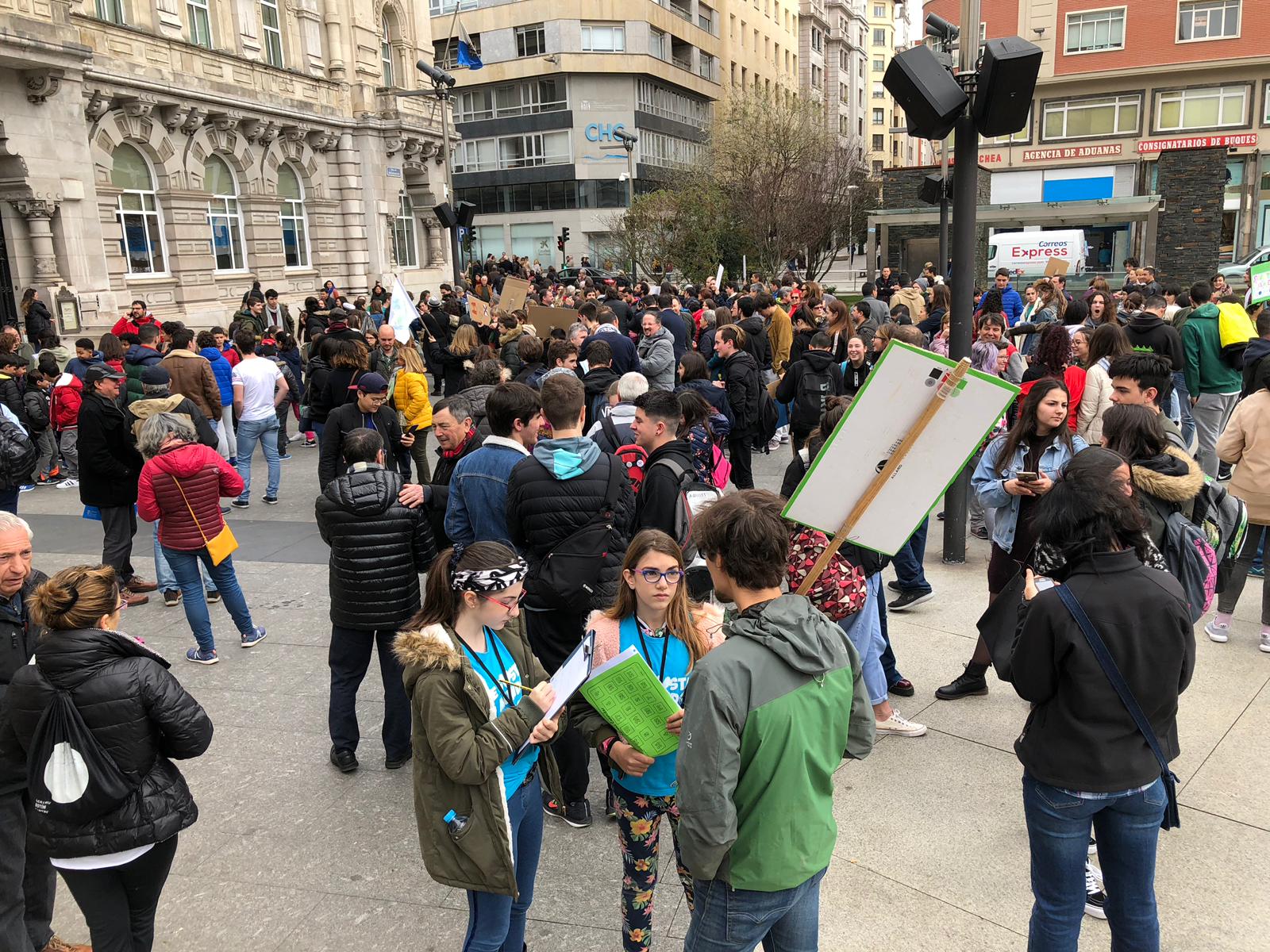 Fotos: Manifestación de los jóvenes para luchar contra el cambio climático