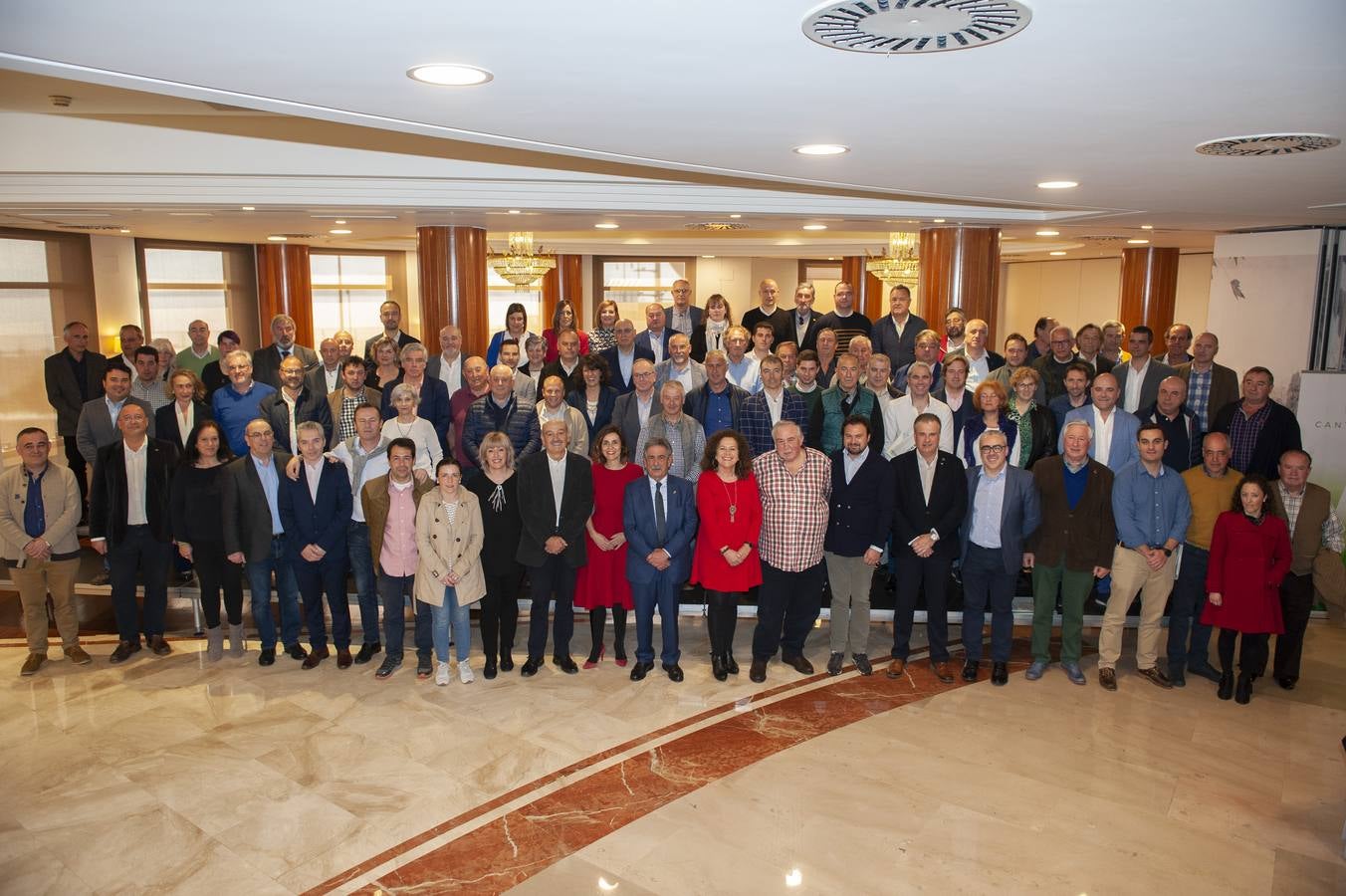 Fotos: Miguel Ángel Revilla vaticina victoria en las elecciones de mayo