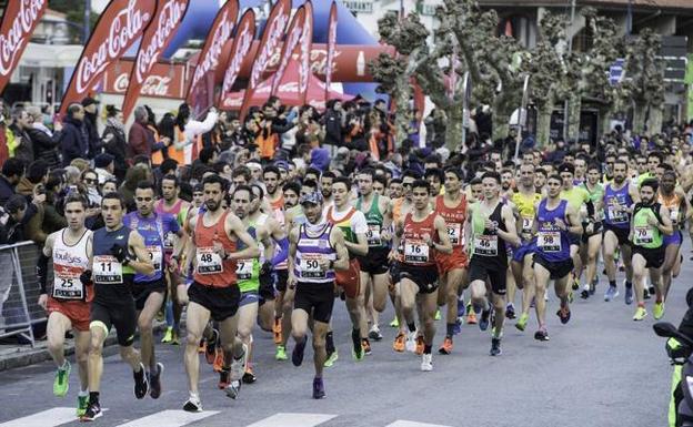 Salida de los 10 Km de Laredo en 2018.